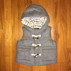 Baby Gap Gray Toggle Puffer Vest. Size 12-18mo